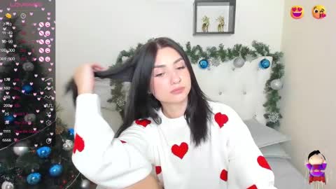 Snapshot of flufyfoxx chatting on 12.16.24 Lina online show from 12.16.24