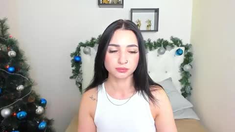 Snapshot of flufyfoxx chatting on 01.02.25 Lina online show from 01.02.25