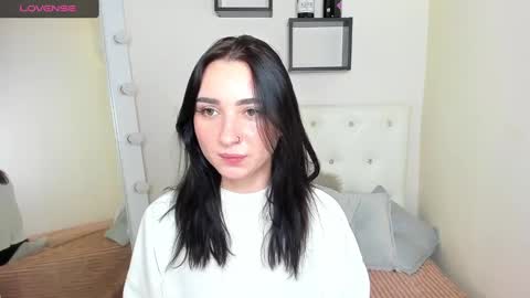 Snapshot of flufyfoxx chatting on 01.19.25 Lina online show from 01.19.25