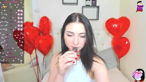 Snapshot of flufyfoxx chatting on 02.16.25 Lina online show from 02.16.25