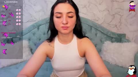 Snapshot of flufyfoxx chatting on 09.16.25 Lina online show from 09.16.25