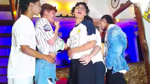 flyckers online show from 10.07.25