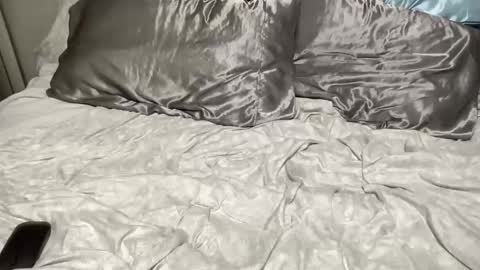 Join me online and in Person Looking for company on camera. online show from 10.19.25