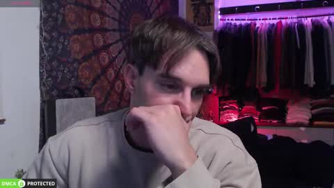 Snapshot of folleti7 chatting on 11.24.25 Folleti online show from 11.24.25