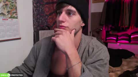 Snapshot of folleti7 chatting on 12.04.25 Folleti online show from 12.04.25