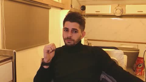 independent model online show from 02.23.26