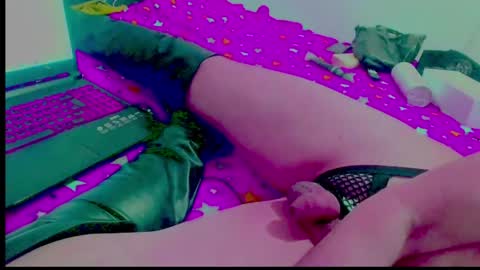 Snapshot of followmebaby_ chatting on 04.15.26 cum now xxx online show from 04.15.26