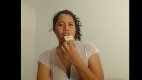 Snapshot of forbidden_games__ chatting on 01.01.25 emely and felix online show from 01.01.25