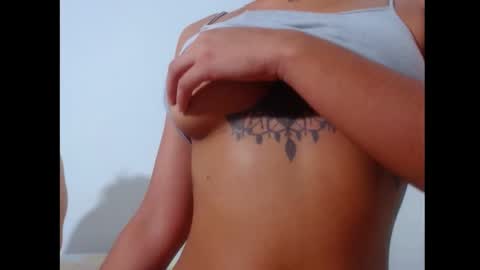 Snapshot of forbidden_games__ chatting on 01.23.25 emely and felix online show from 01.23.25