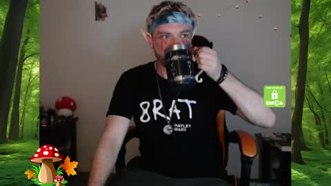 Snapshot of forest_brat chatting on 01.10.25 forest brat online show from 01.10.25