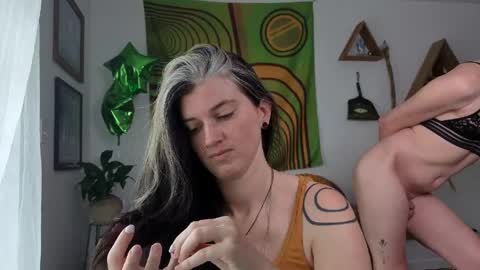 Snapshot of forestdarling chatting on 04.21.26 forestdarling online show from 04.21.26