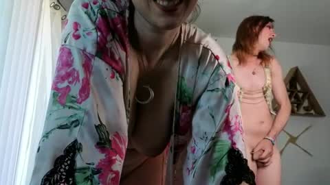Snapshot of forestdarling chatting on 06.13.26 forestdarling online show from 06.13.26