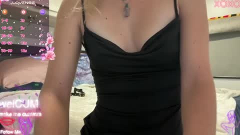Snapshot of foreverkinkyy chatting on 05.10.26 Elaine online show from 05.10.26