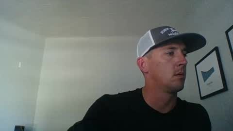 Snapshot of forthie4 chatting on 09.17.25 Forthie4 online show from 09.17.25