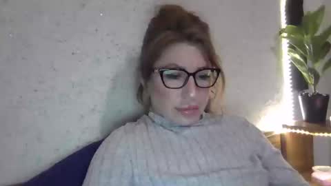 Snapshot of fox_red_lady7 chatting on 01.23.25 fox_red_lady7 online show from 01.23.25