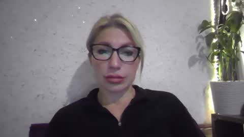 fox_red_lady7 online show from 11.10.25