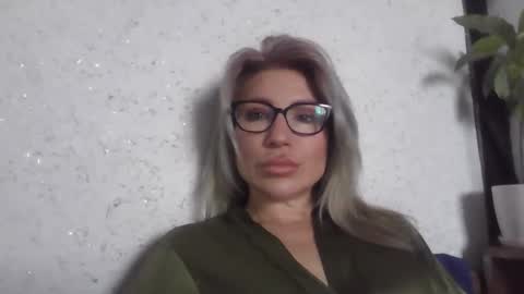 fox_red_lady7 online show from 03.31.26