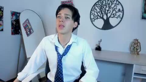 Snapshot of fox_white_ chatting on 06.30.26 . FOX WHITE . online show from 06.30.26