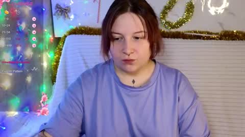 Snapshot of foxgirlandmerguis chatting on 12.18.25 Belinda online show from 12.18.25