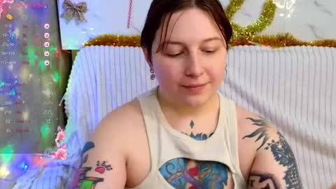 Snapshot of foxgirlandmerguis chatting on 01.09.26 Belinda online show from 01.09.26