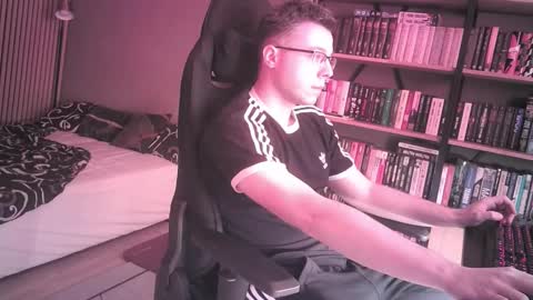 Adrian online show from 11.02.25