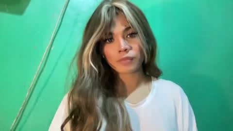Snapshot of foxli_xx chatting on 05.27.26 KITTY online show from 05.27.26
