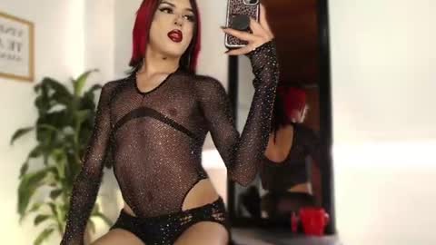 Snapshot of foxxy_angel chatting on 06.10.26 Santi online show from 06.10.26