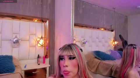 Snapshot of foxxy_dolce chatting on 04.16.26 Foxxy online show from 04.16.26