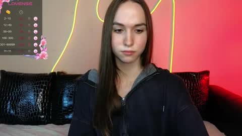Snapshot of foxxy_girl_ chatting on 09.10.25 andice online show from 09.10.25