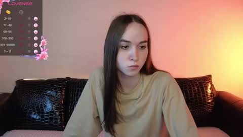 Snapshot of foxxy_girl_ chatting on 09.21.25 andice online show from 09.21.25