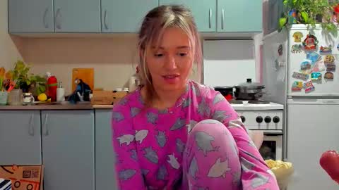 Foxy online show from 11.07.25