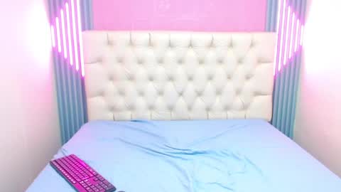 Ella online show from 02.10.25