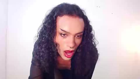 Ella online show from 09.20.25