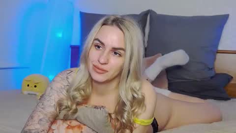 Foxy Kimmi online show from 04.15.26