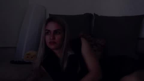 Snapshot of foxy_kimmi chatting on 05.19.26 Foxy Kimmi online show from 05.19.26