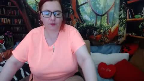 Snapshot of foxydesiree chatting on 05.24.26 foxydesiree online show from 05.24.26