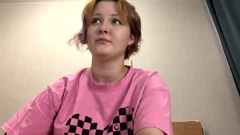 Snapshot of foxydollkate chatting on 04.21.26 Kate online show from 04.21.26