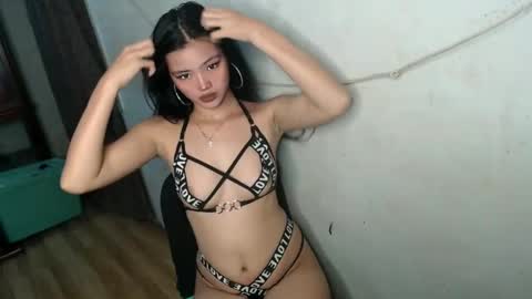 Snapshot of foxygoddess19 chatting on 01.28.25 foxygoddess19 online show from 01.28.25