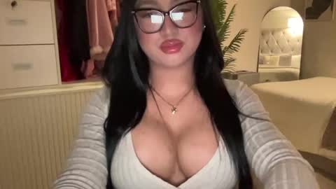 Snapshot of foxyluscious chatting on 03.07.25 Ms Celeste Anne online show from 03.07.25