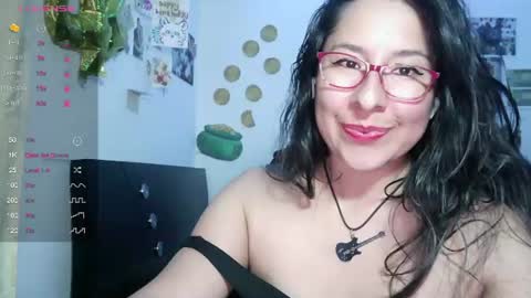 Snapshot of foxymalish chatting on 07.10.26 Malishka online show from 07.10.26