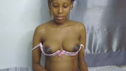 Snapshot of foxypennyy chatting on 10.28.25 foxypennyy online show from 10.28.25