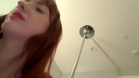 Snapshot of foxyredddd chatting on 01.10.26 beautiful blair online show from 01.10.26