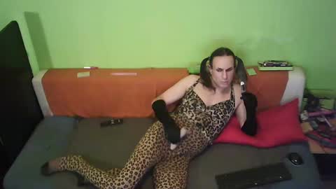 Snapshot of foxysabine chatting on 12.12.24 FoxySabine online show from 12.12.24