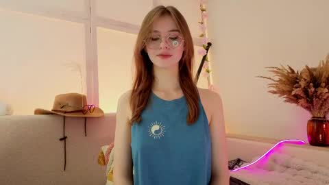 Snapshot of foxysecret_ chatting on 05.28.26 foxysecret_ online show from 05.28.26