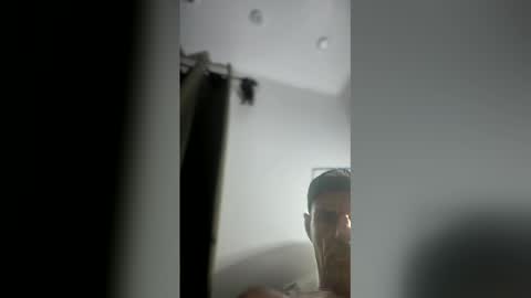 Snapshot of fozz8large chatting on 04.12.26 fozz8large online show from 04.12.26