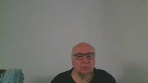 Snapshot of fra94 chatting on 05.25.26 fra94 online show from 05.25.26