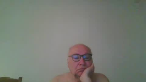 Snapshot of fra94 chatting on 05.26.26 fra94 online show from 05.26.26
