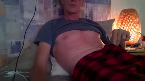 Snapshot of francelibre59 chatting on 07.26.26 Alex online show from 07.26.26