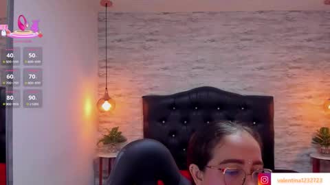          online show from 10.12.25