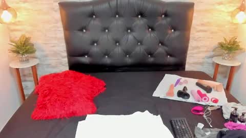 Snapshot of francesca_bbw chatting on 05.10.26 online show from 05.10.26